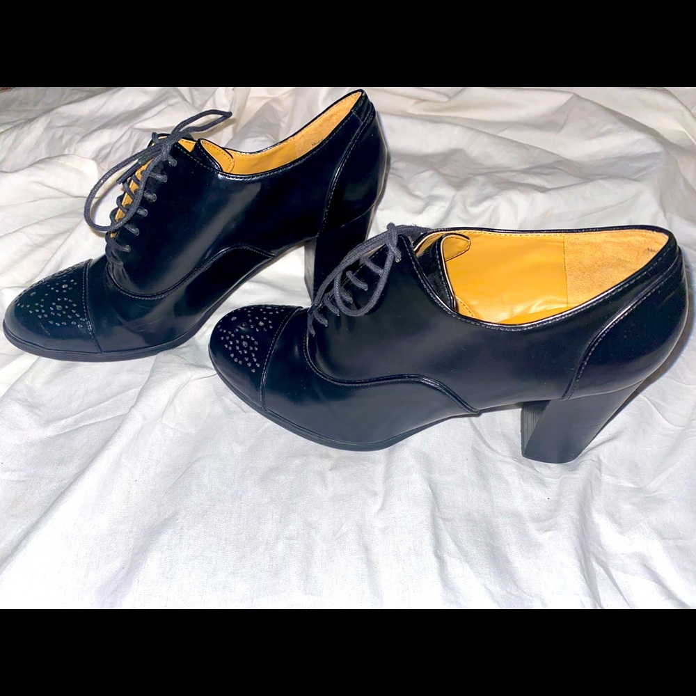 Nine West Oxford lace up pumps black size 6.5